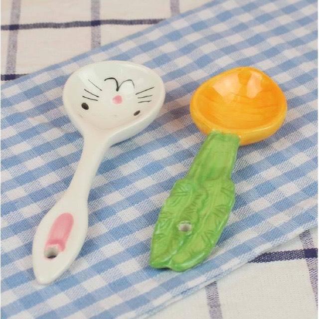 Thìa cà rốt/ thỏ gốm sứ cho bé