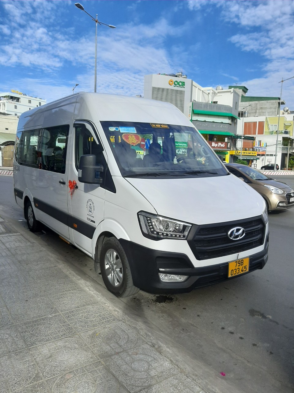 Xe riêng đón sân bay Cam Ranh