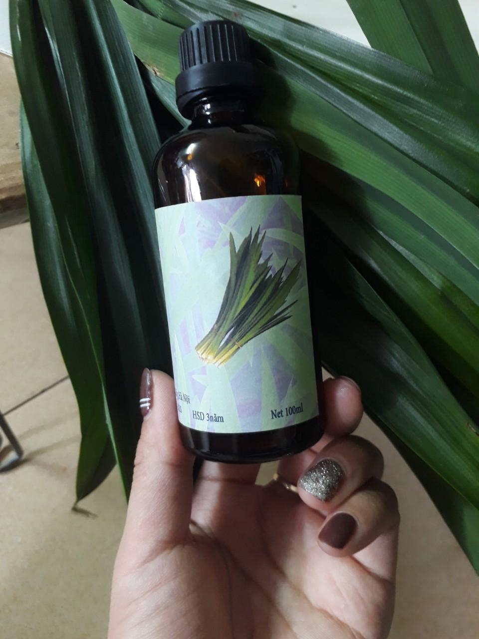 Tinh dầu Lá Nếp thơm Lọ 100ml.