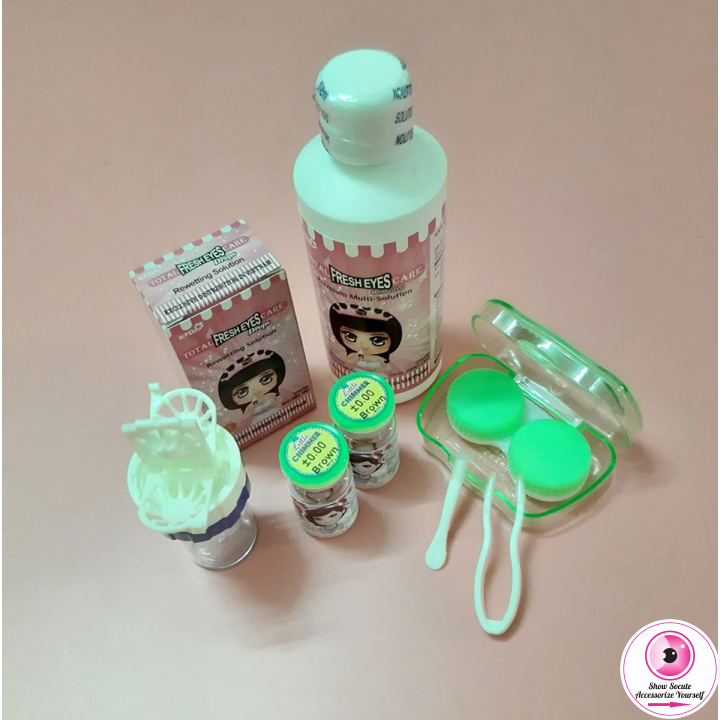 Combo Lens - Kính áp tròng ( chọn mẫu ) sử dụng 1 năm, nước ngâm, nước nhỏ mắt, máy rửa len bằng tay tặng kèm khay gương và dụng cụ đeo