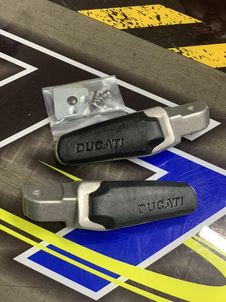 GÁC CHÂN SAU DUCATI - DÀNH CHO MỌI LOẠI XE