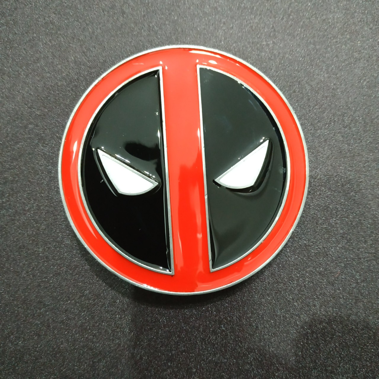Đầu khóa dây lưng quái nhân dead pool tròn 8cm