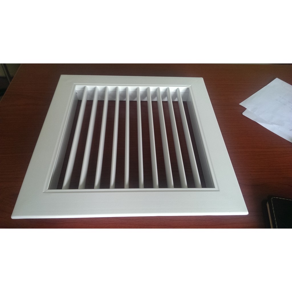Cửa gió nan thẳng cổ 100x100