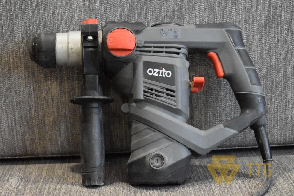 Khoan Đục Bê Tông Ozito 900W RHD-900