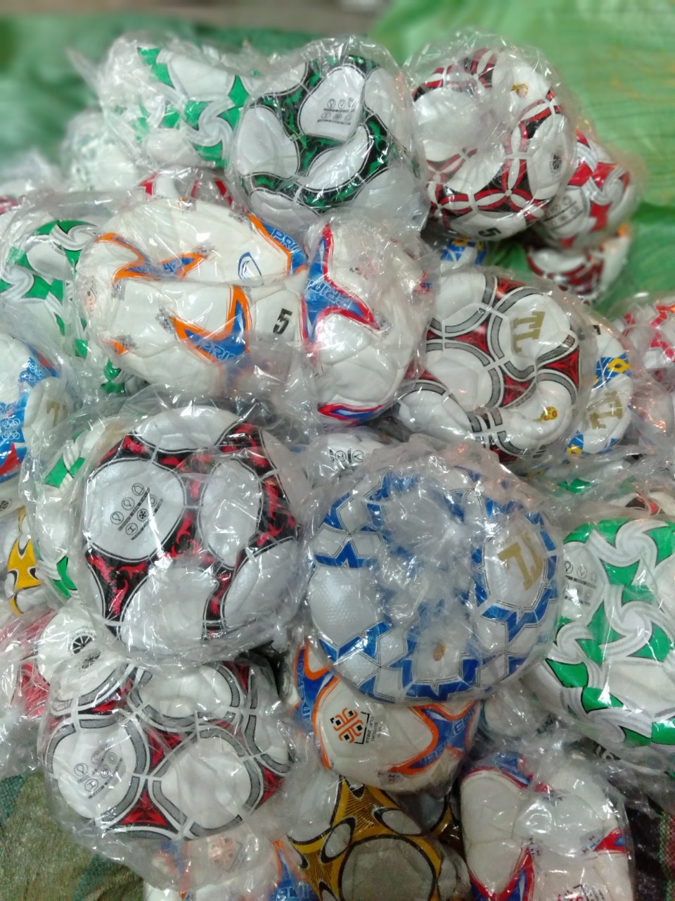 Bóng đá - trái banh - size 5 siêu rẻ