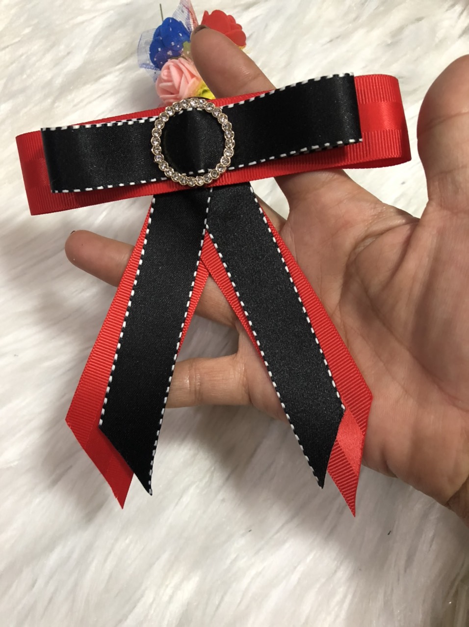 [HCM]Cài áo nơ đính đá