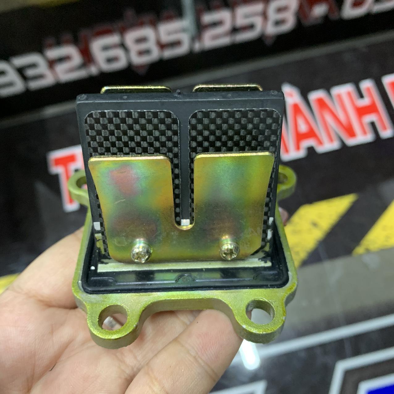 LƯỠI GÀ SPORT CACBON - RGV