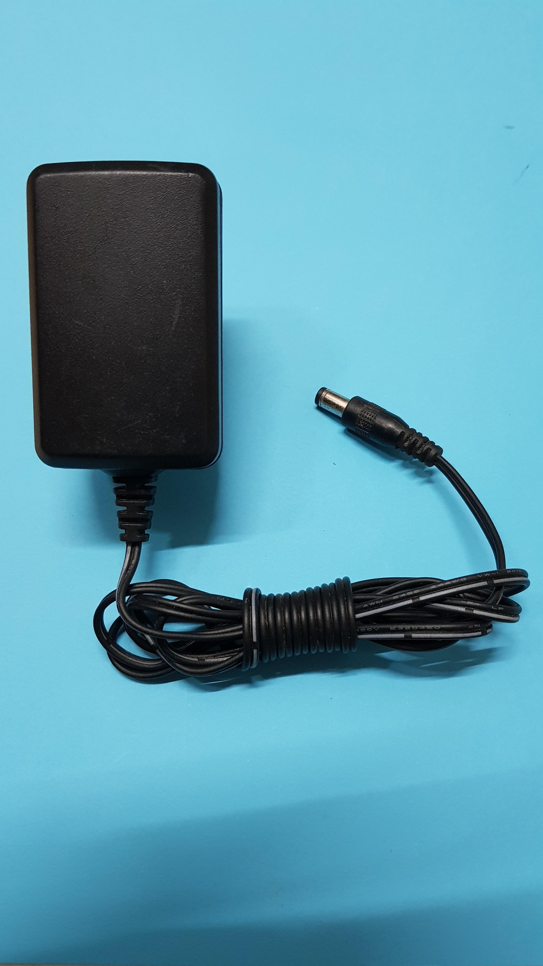 Nguồn adaptor bộ chuyển điện 100-240V ra 12V 1.5A theo máy chất lượng cao