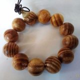 Vòng tay gỗ huyết rồng