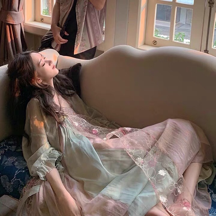 Mã giảm 50% QQE MALL