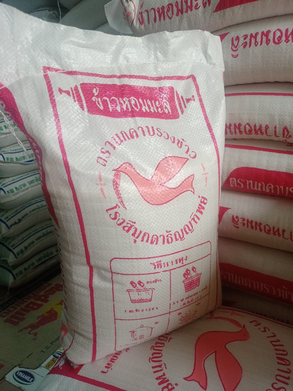 Gạo Tám Thái con chim Én hồng thơm, dẻo ,ngon giá rẻ tại minimartsongchi