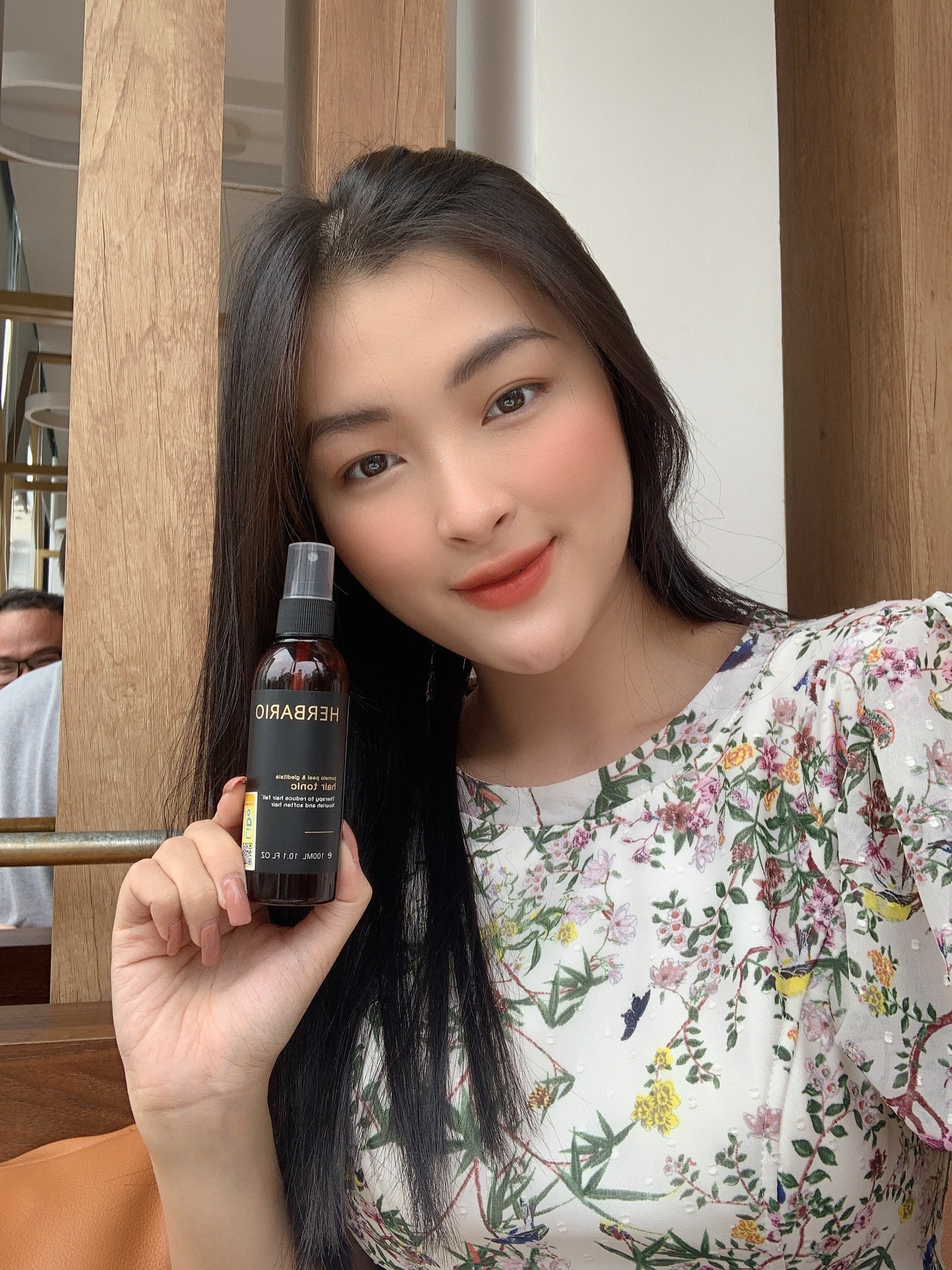 Nước xịt dưỡng tóc tinh dầu bưởi Herbario 100ml giúp tóc mọc dài, dày và khỏe hơn