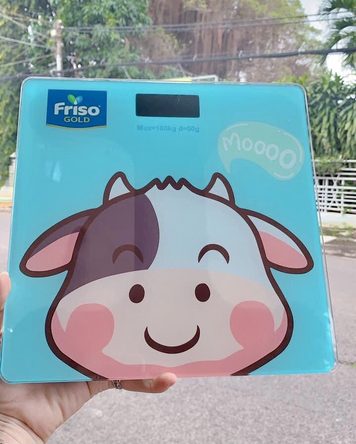 Cân điên tử FRISO hình con bò loại xịn kính dày 6mm và mình hình LCD led - Cân điện tử sức khỏe - cân diện tử - can suc khoe - phụ kiện chăm soc sức khỏe - cân gia đình