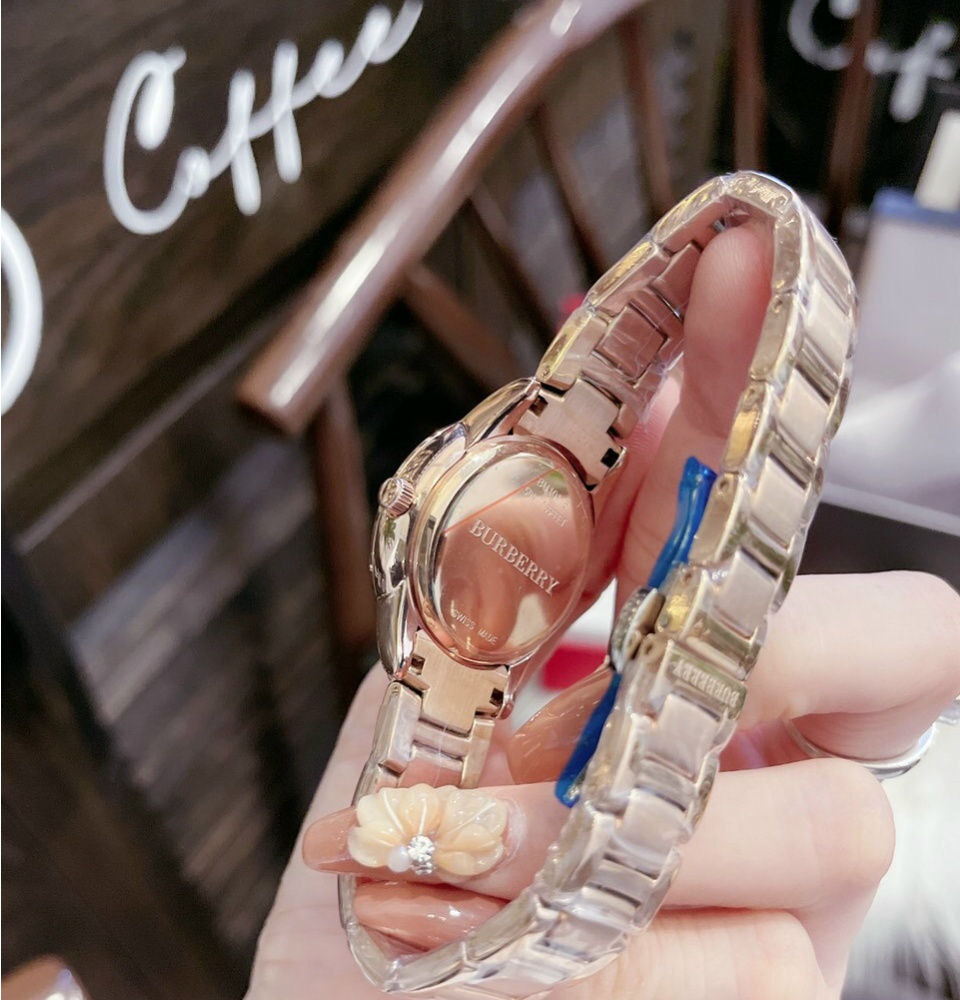 [HCM]Đồng hồ nữ dây kim loại BURBERY9108 thép không gỉ Size 32mm - FULLBOXĐồng hồ nữ mặt tròn Đồng hồ nữ chống nước dành cho phái nữ 2