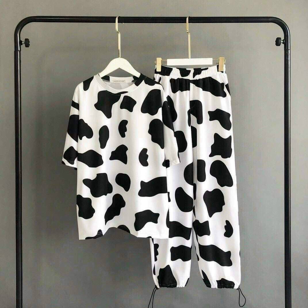 SET BỘ ĐỒ CHẤM TRẮNG ĐEN BÒ SỮA Siêu Hot nhất hiện nay siêu xinh mặc đi chơi hay ở nhà đều đẹp M6886