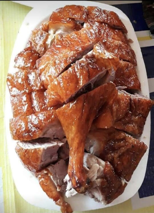 Vịt Cỏ  Quay Nguyên Con -kiểu Bắc Kinh, giòn rụm thờm lừng, ăn một lần là nghiền !!