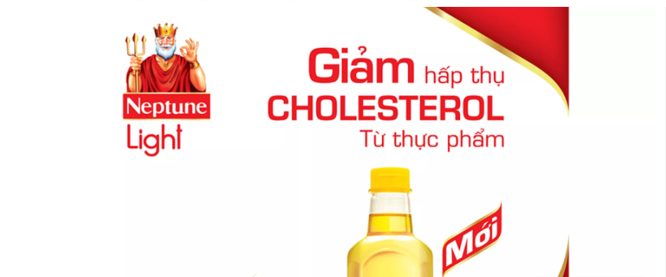 Dầu ăn Neptune Light 1L- LOILEOSHOP BC38- Dầu ăn kết hợp từ ba loại dầu tự nhiên: dầu gạo lứt, dầu đậu nành và dầu hướng dương với ưu điểm không mùi giúp giữ nguyên hương vị tự nhiên của món ăn