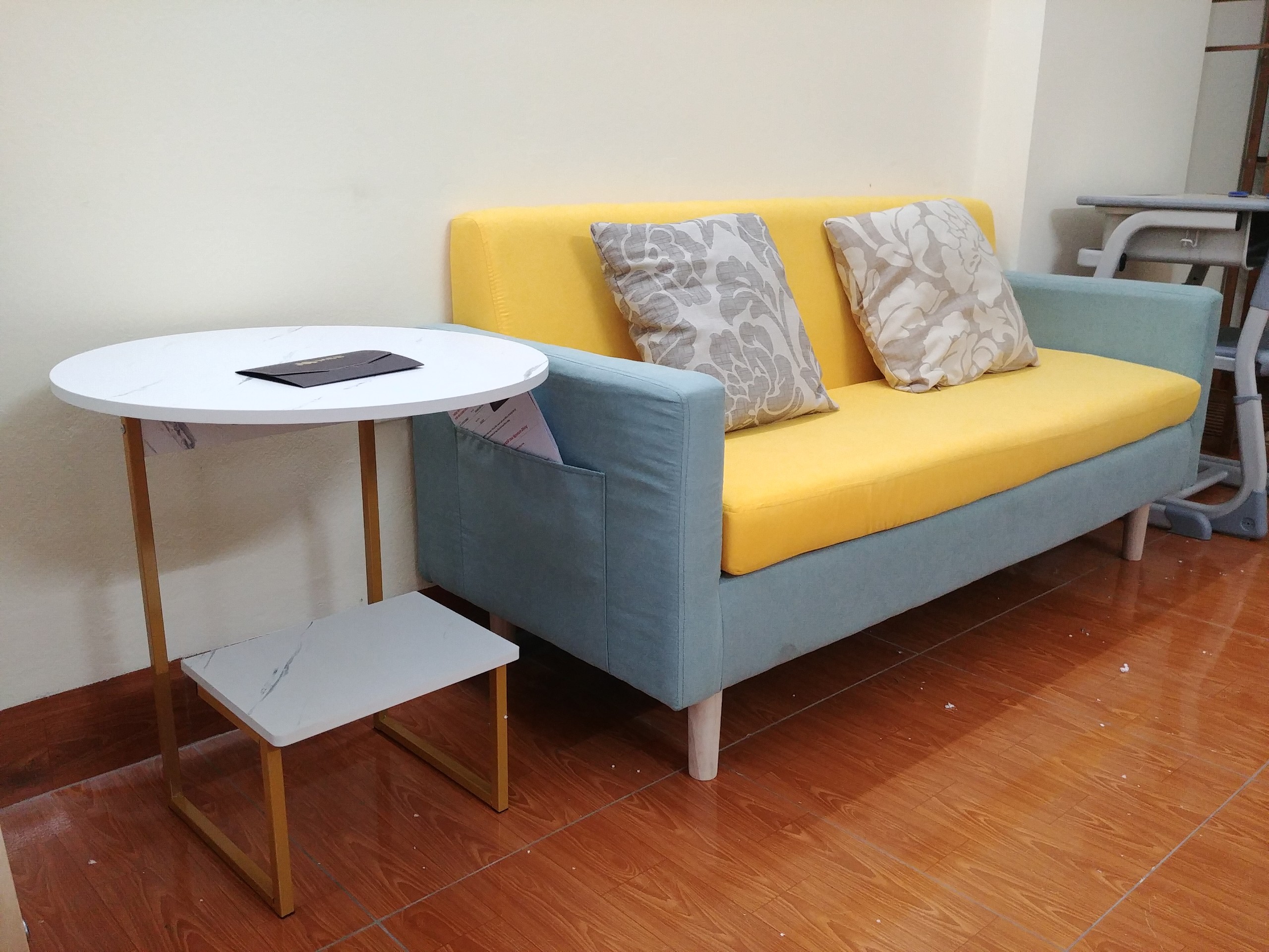 Bàn Trà Mini Bàn Cafe Đặt Cạnh Sofa Kệ Decor Phòng Khách Kệ Mỹ Phẩm Hình Tròn 2 Tầng