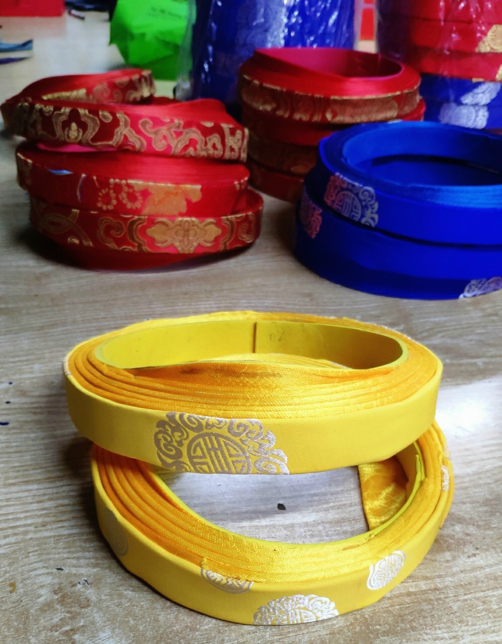 Khăn đóng đội đầu cho bé trai và người lớn phối vơi áo dài