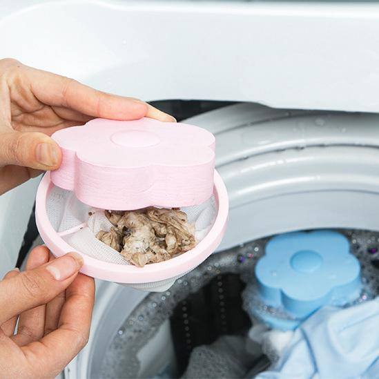 Phao lọc hút cặn gom giấy vụn và rác bẩn tích tụ trong máy giặt giúp quần áo sạch và thơm hơn