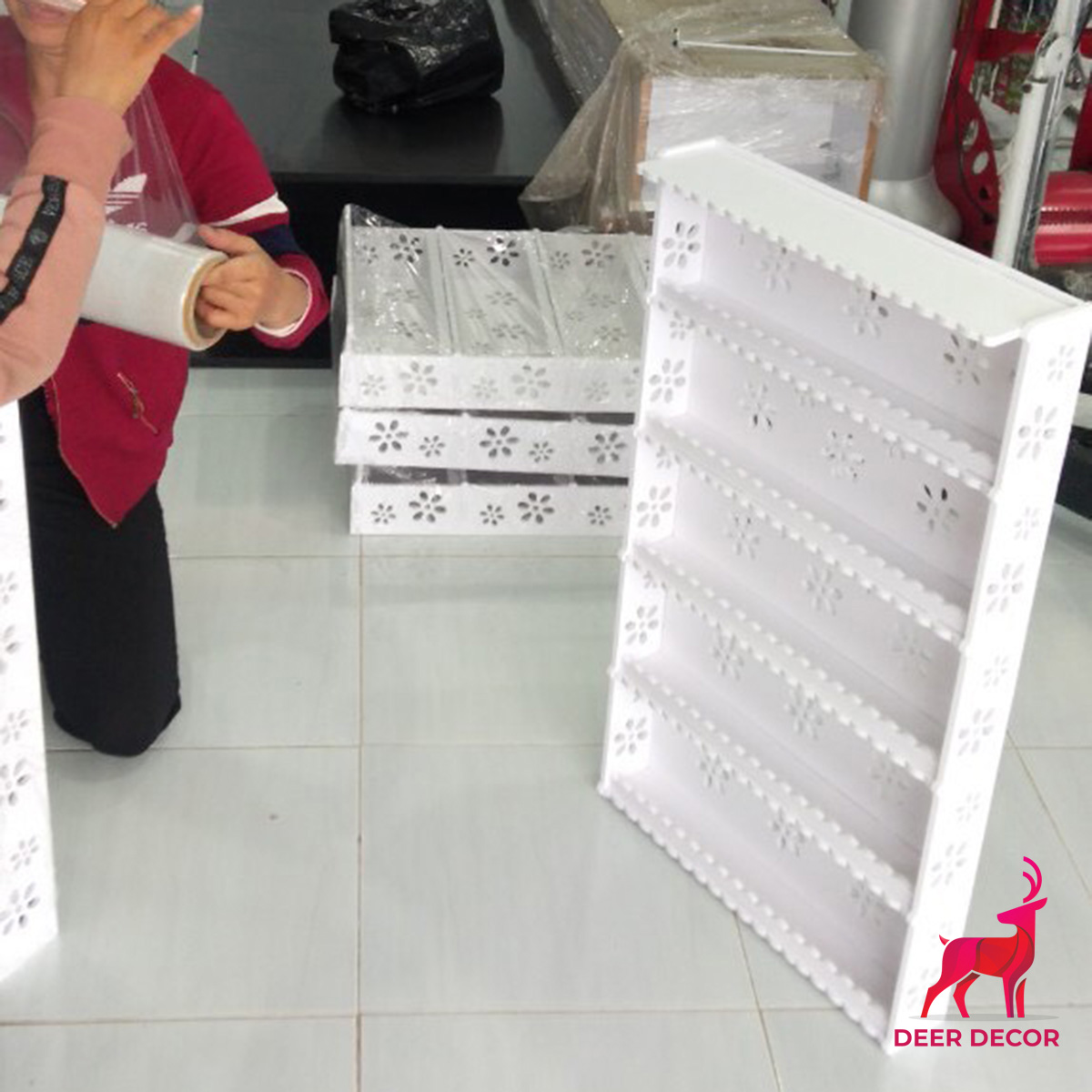 Kệ Để Đồ Nail, Để Nước Sơn Treo Tường Loại Lớn - DEER DECOR