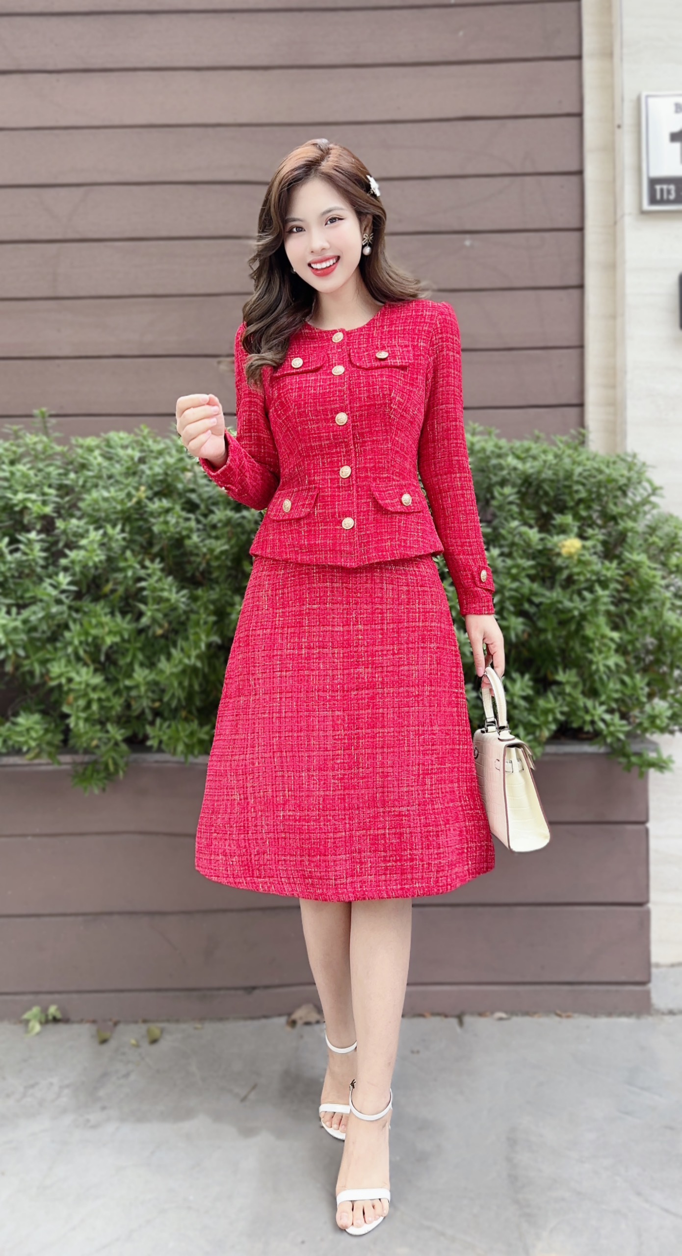 Hàng thiết kế) Bộ áo khoác dạ đỏ kèm chân váy Thu Đông xinh tiểu thư - Tìm  Voucher