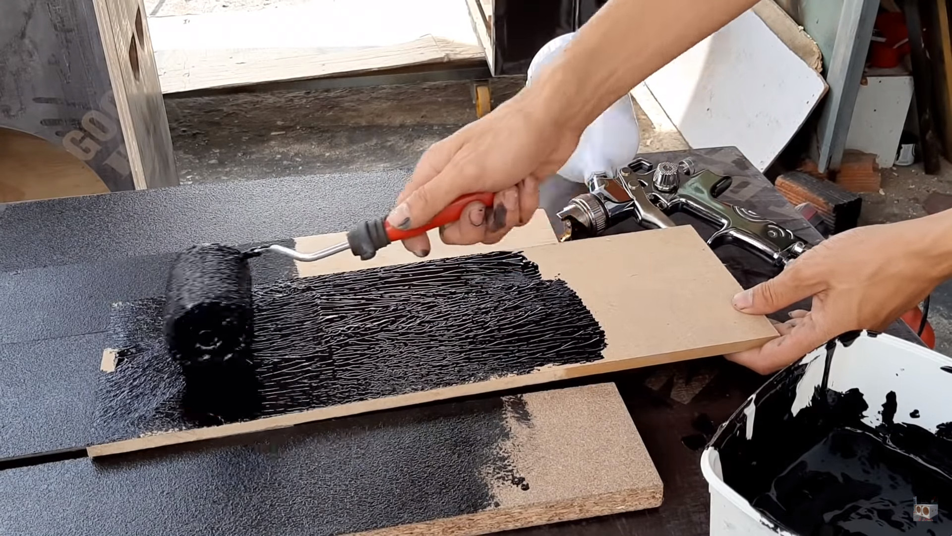 0.5 KG SƠN SẦN THÙNG LOA BẰNG CON LĂN MÀU ĐEN - MÀU NÂU - MÀU TRẮNG - KHÔNG CẦN PHA THÊM GÌ CỨ VẬY LĂN - THÙNG CŨ VÀ MỚI - CAM KẾT CHẤT LƯỢNG - GIÁ TỐT PHỤ KIỆN LÀM LOA THÙNG #phukienlamloa #audio #saigontech