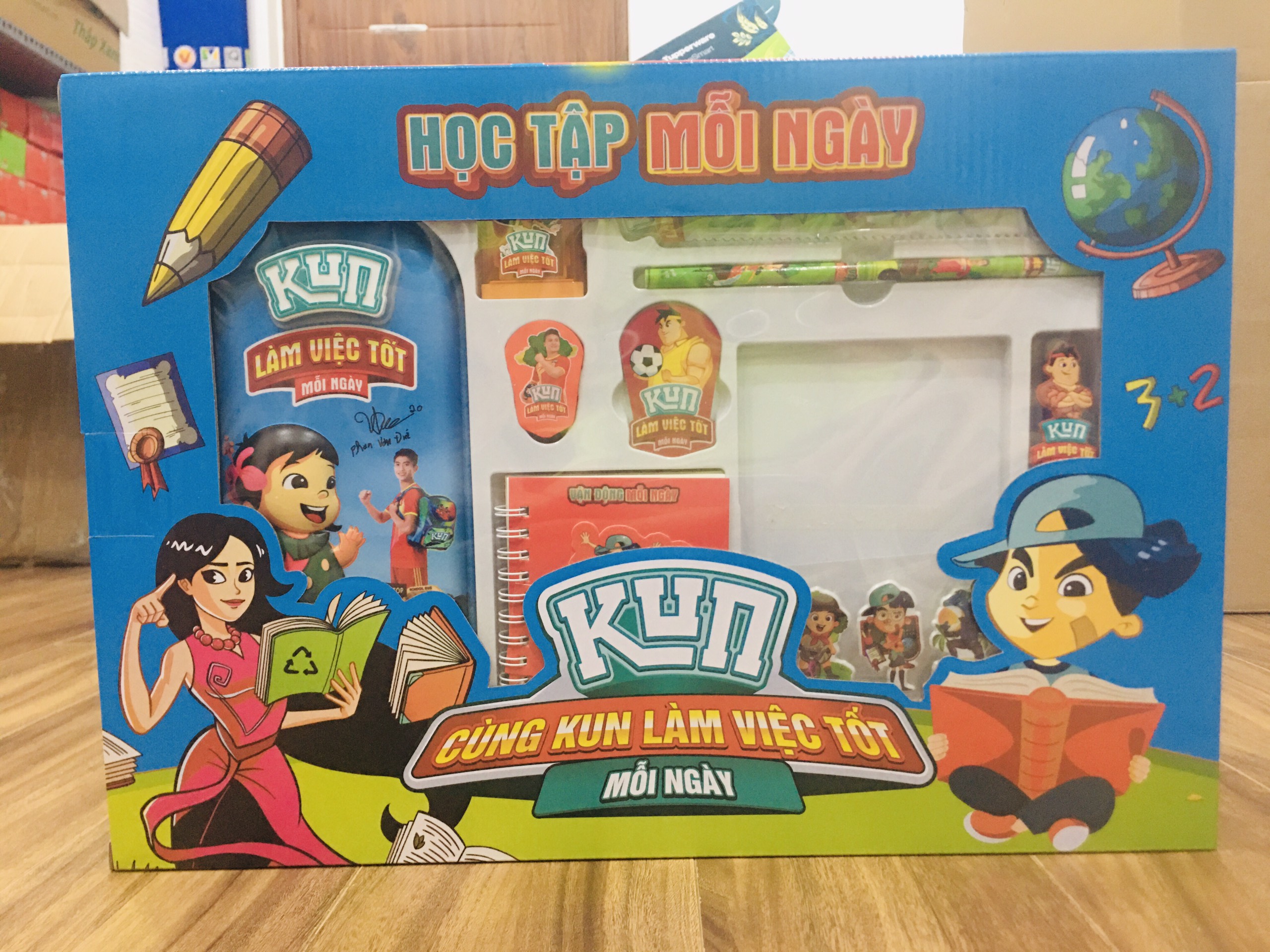 Bộ dụng cụ học tập Kun - Cùng Kun làm việc tốt mỗi ngày