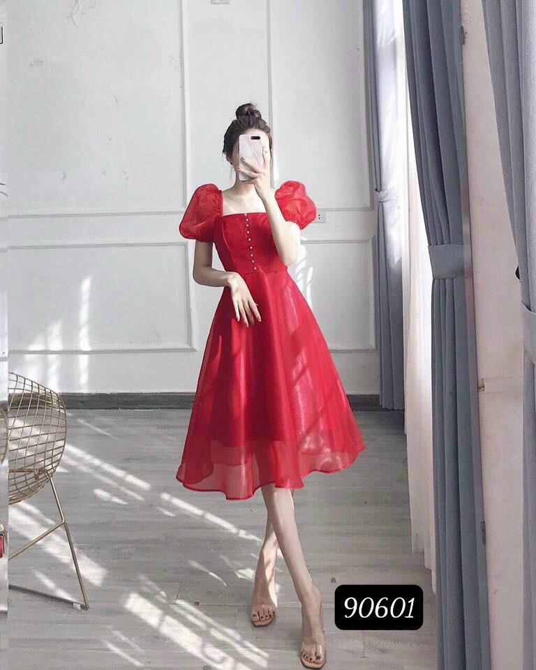 Đầm trễ vai tay dài phong cách quý tộc gợi cảm