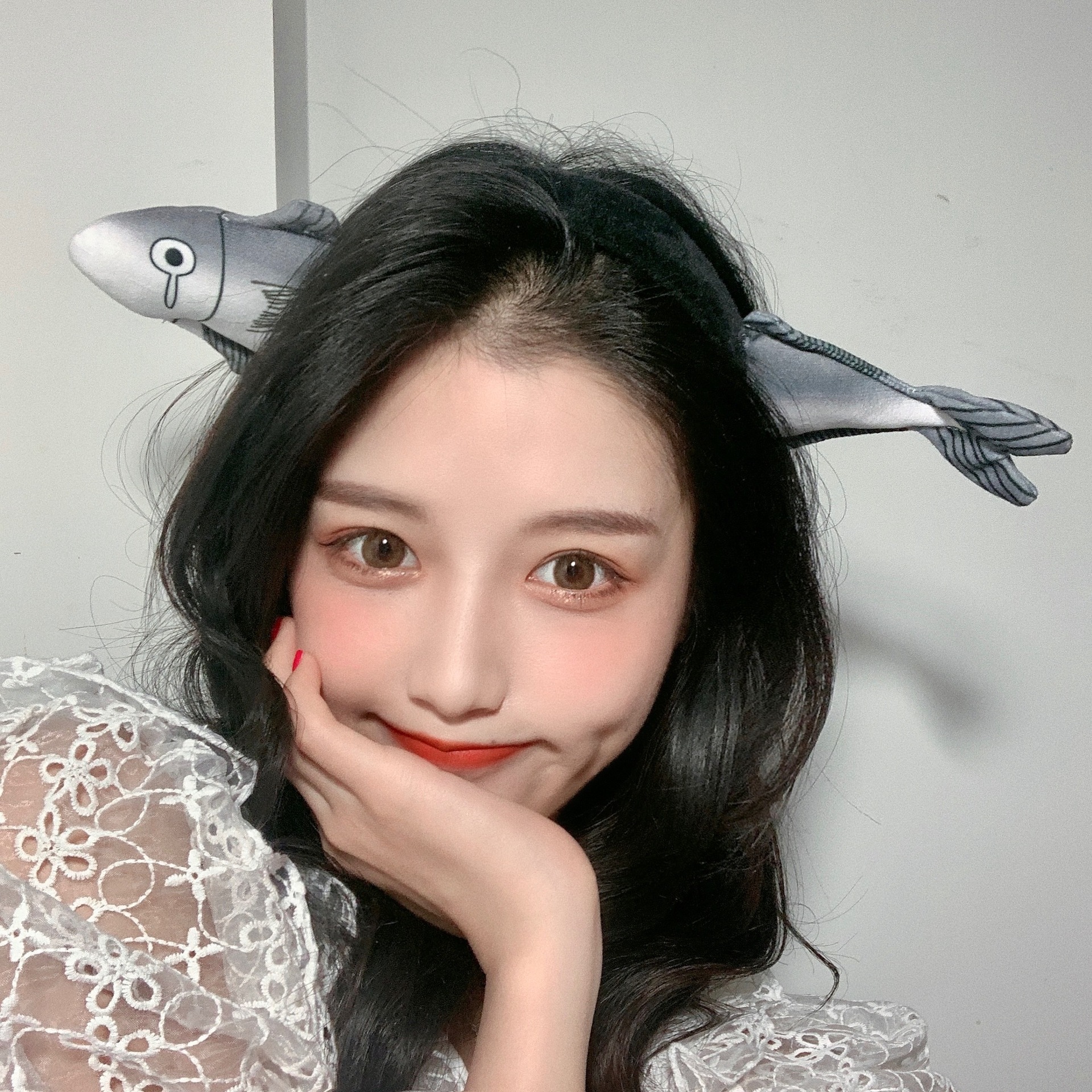 Băng đô rửa mặt trang điểm chống trượt hình con cá dễ thương Basic Jewelry