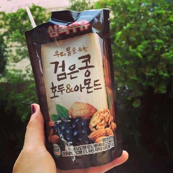 1 Thùng 20 Túi Sữa nước óc chó đậu đen hạnh nhân Hàn Quốc SAHMYOOK 195ML BH513