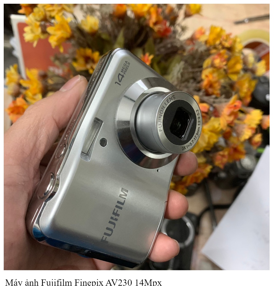 FUJIFILM FinePix AV230 フジフィルム AV230 FINEPIX 富士フイルム 単3