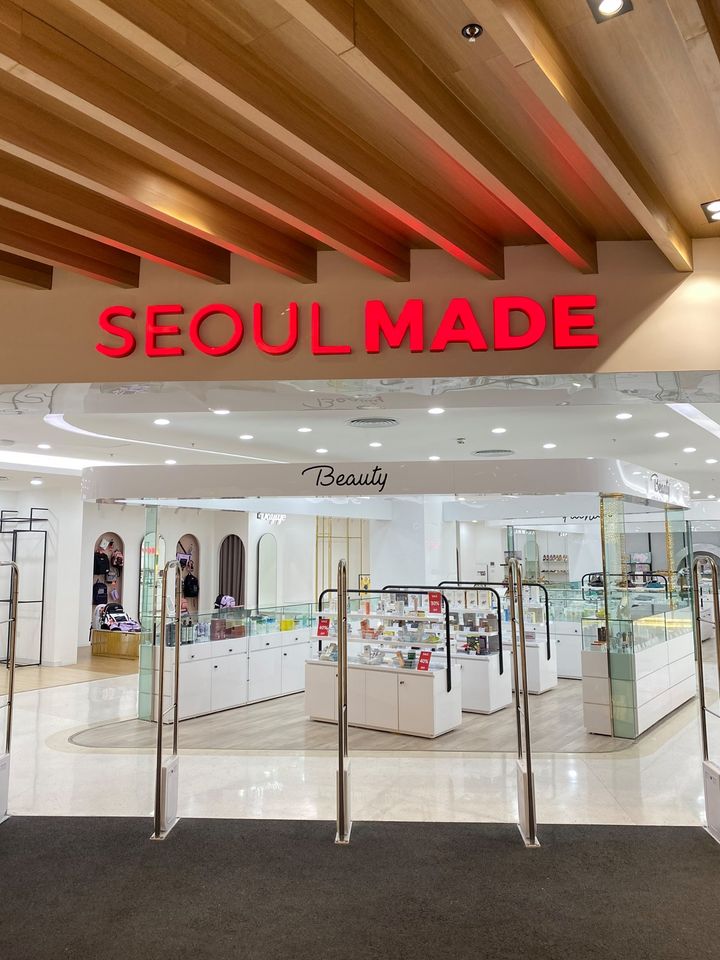 Bảng phấn mắt CELEFIT THE BELLA COLLECTION EYESHADOW PALETTE EPISODE #02 - Seoulmade/ Yeosim