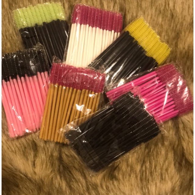 1 bịch 50 cây chổi (cọ ) chải mi