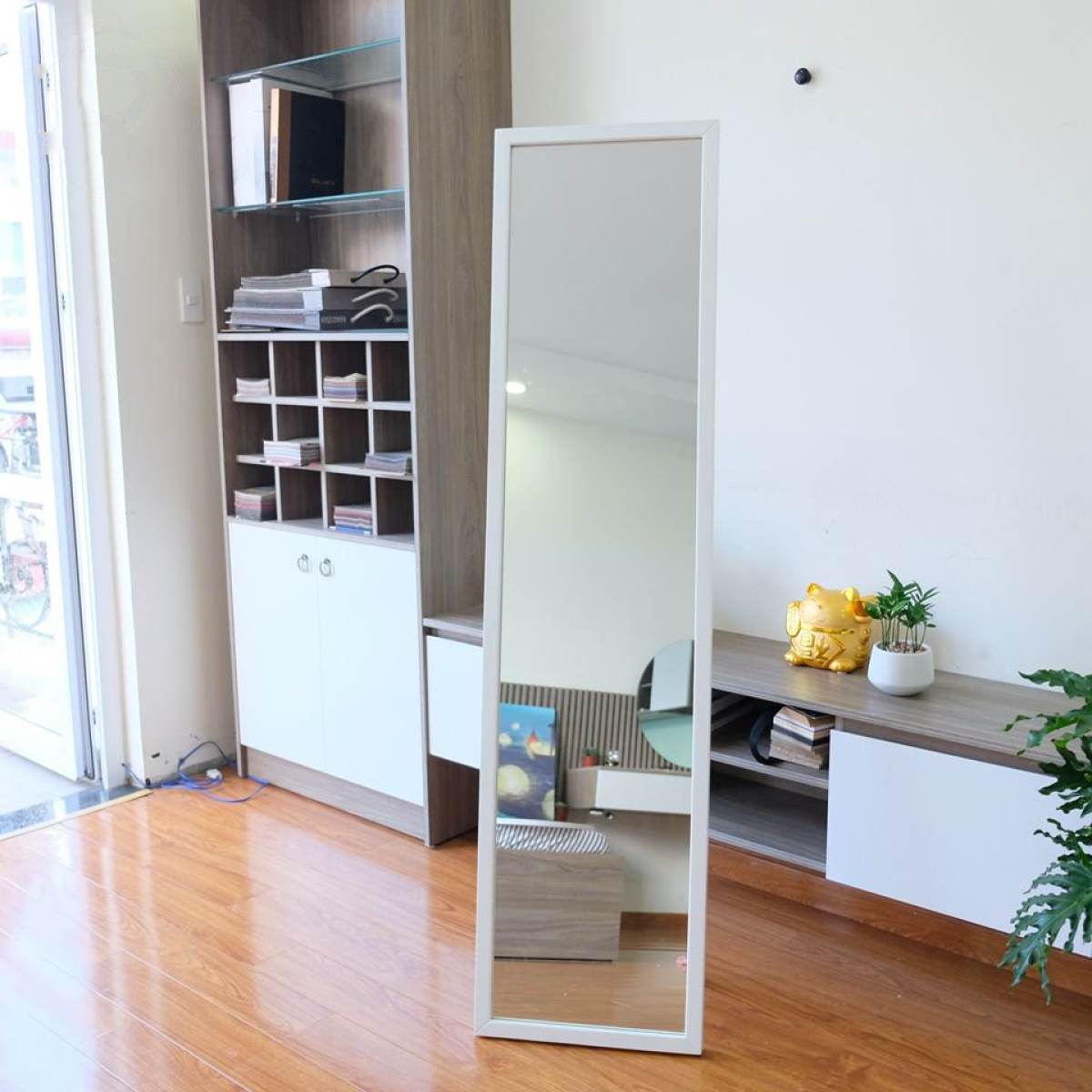 Gương soi toàn thân có chân tựa 40x170cm màu trắng