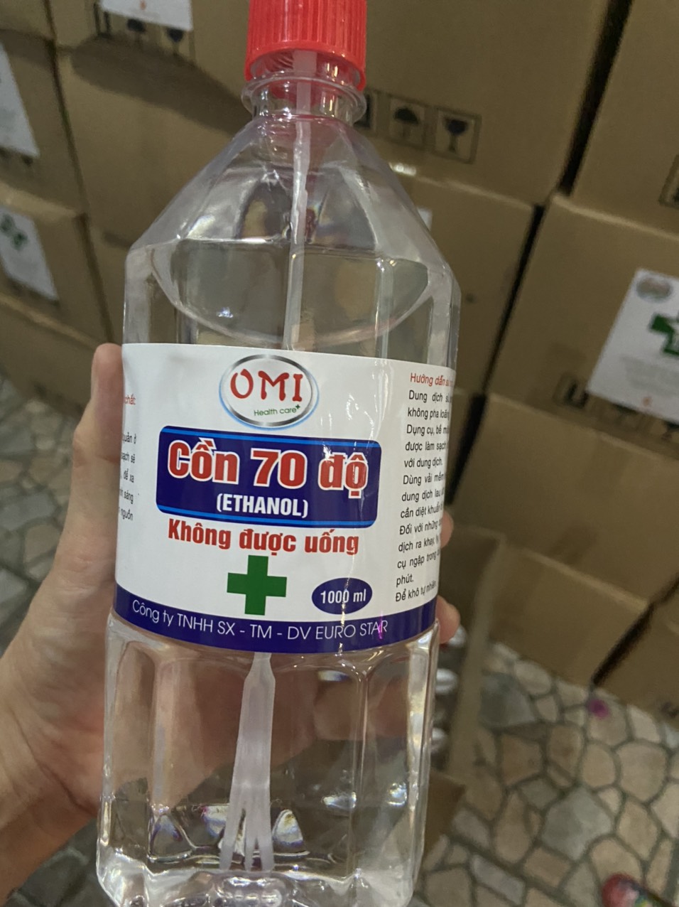 Cồn Rửa Tay Sát Khuẩn OMI 70 Độ 1 Lít dạng vòi xịt tay cầm