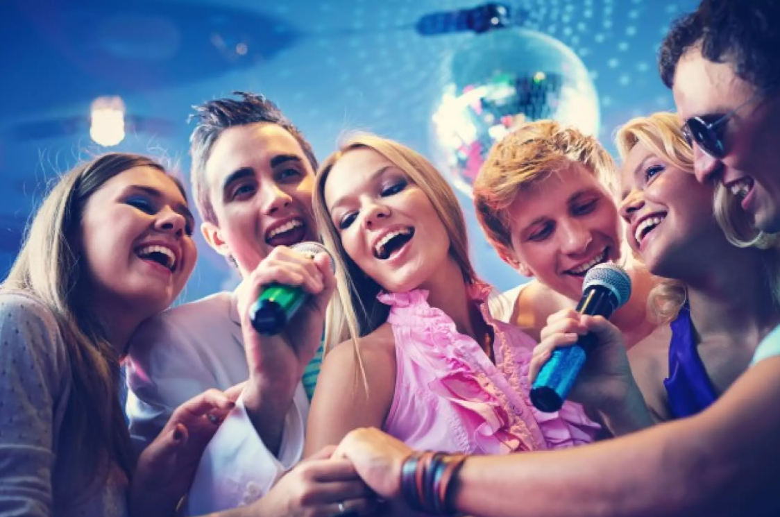 Micro Karaoke Không Dây SHURE UGX-23 Cao Cấp - Micro Shure UGX 23 Plus ( 4 Râu )Chuẩn Main Đỏ , Có Chế Độ Tự Ngắt, Sóng UHF Cực Khỏe, Mic Bắt Tiếng Cực Nhạy, Hát Karaoke Cực Hay, Siêu Chống Hú, Màn Hình Led Hiển Thị