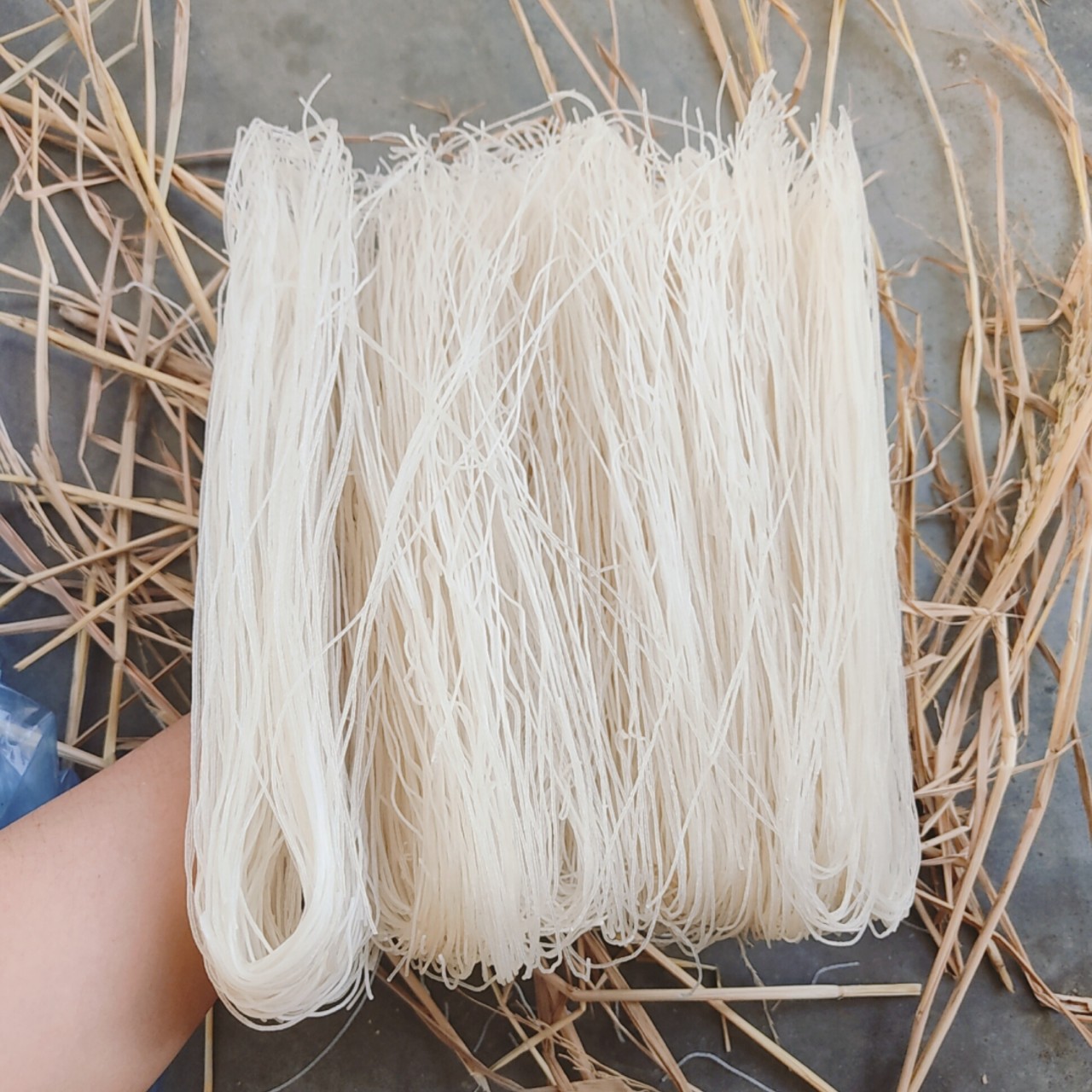 Bún gạo khô, bún khô, đặc sản bún khô gạo ủ phù Mỹ Bình Định dai ngon đặc biệt gói 1kg - Đặc sản xứ Nẫu - Ảnh thật - Hạt, củ,