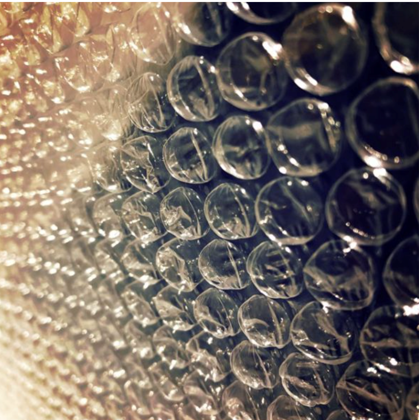 Cuộn Chống Sốc Bọt Khí Bọc Hàng Kích Thước 0.3 m x 10 m