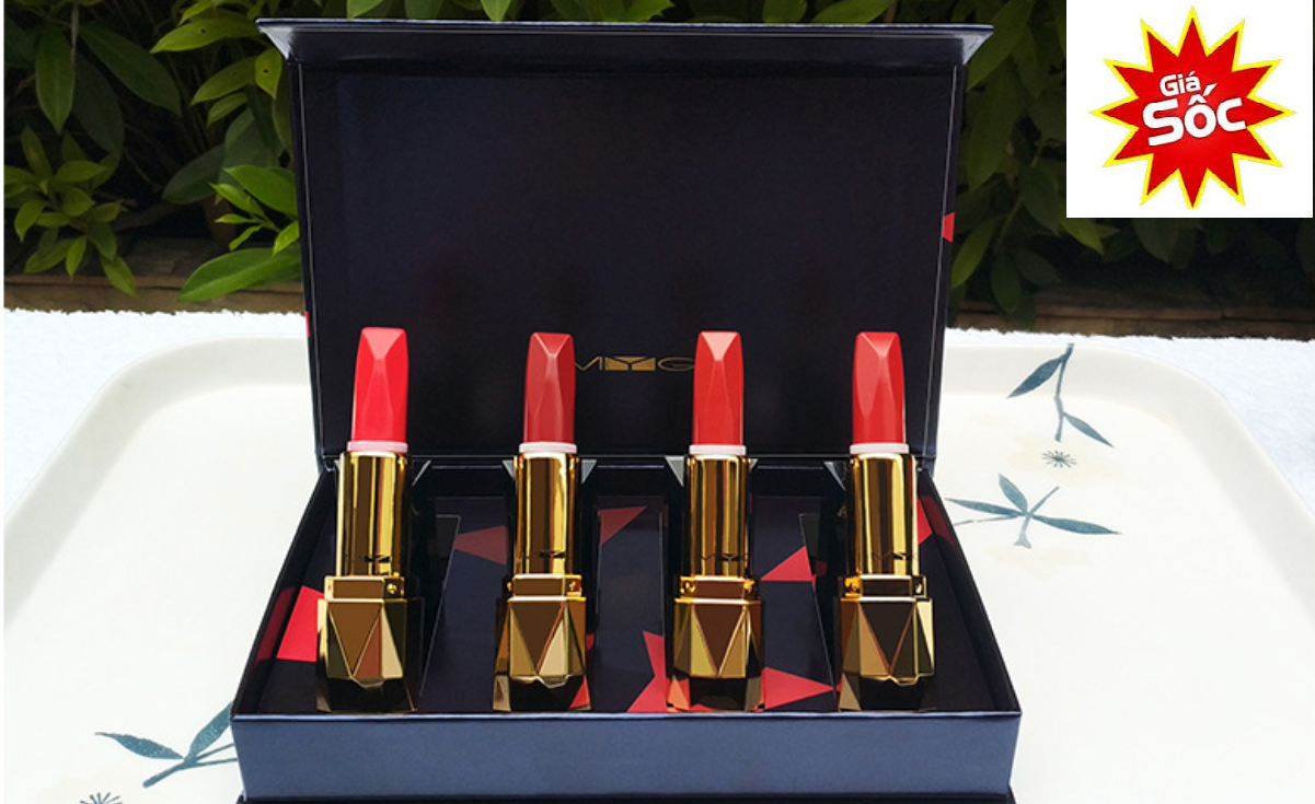 Shop son, son đẹp, son moi dep, giá son môi, son môi tốt, son môi nước- Bộ bốn thỏi son dưỡng môi tốt, không chất độc hại với bốn màu dễ thương, gợi cảm, trẻ trung cho bạn gái xinh tươi mỗi nhày, Được các bạn gái ưa thích hiện nay - SMMYG2018007