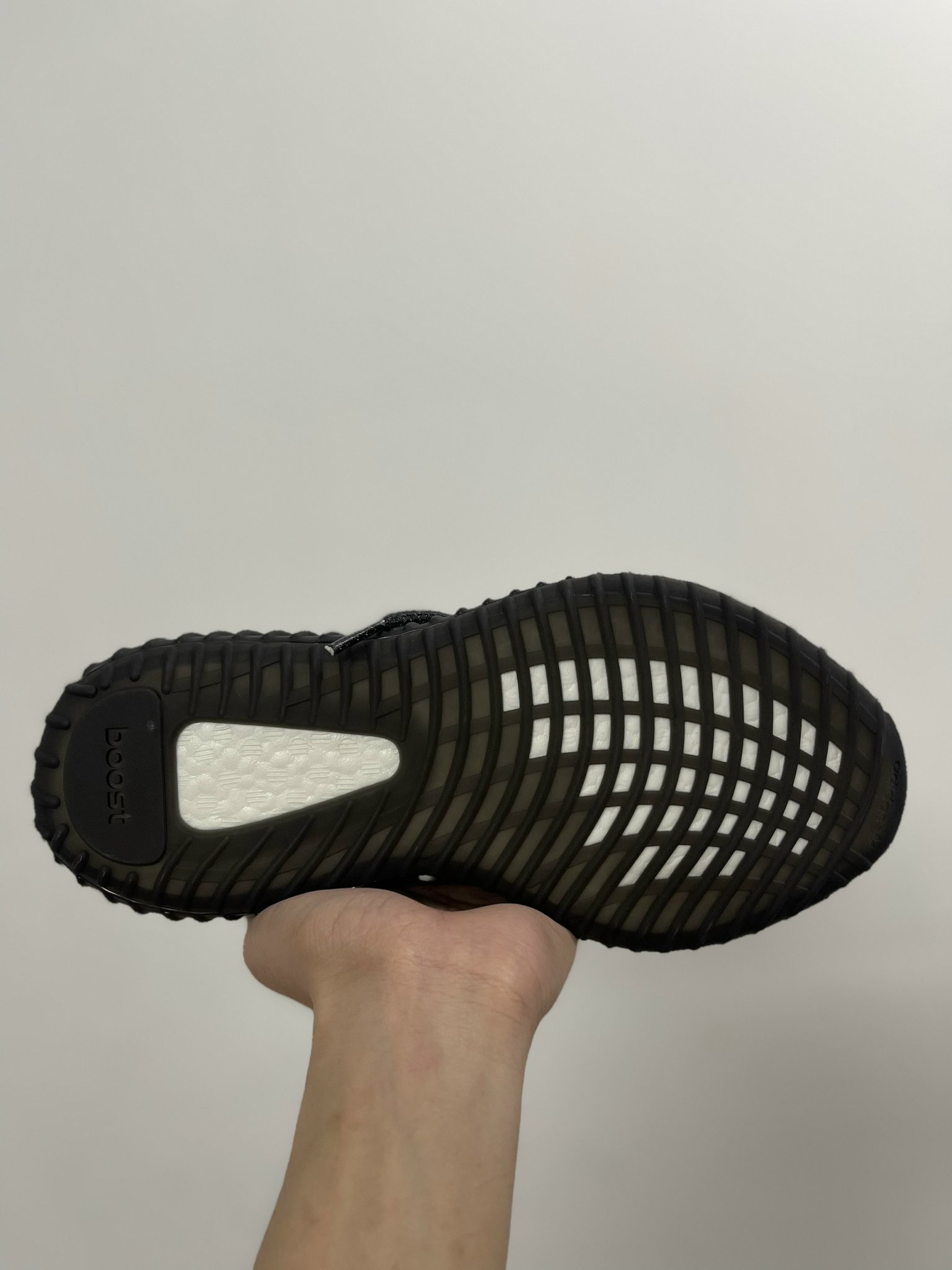 Giày Adidas Yeezy 350 Phản Quang Đen - Bản 1.1- [Tặng 1 bộ dây + Free Ship + Full Box + Bill + Phụ Kiện]