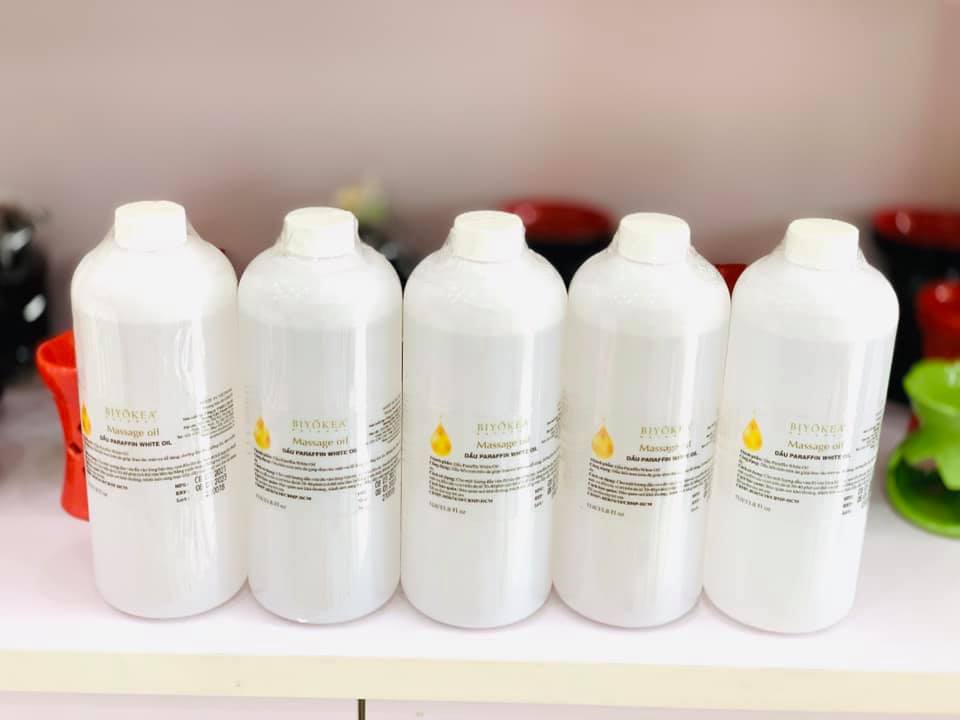 Dầu massage body Biyokea bôi trơn không mùi, không màu chuyên cho Spa chai 1 lít. Dầu matxa toàn thân, Yoni cho Nam, Nữ Tinh Dầu 100 Store