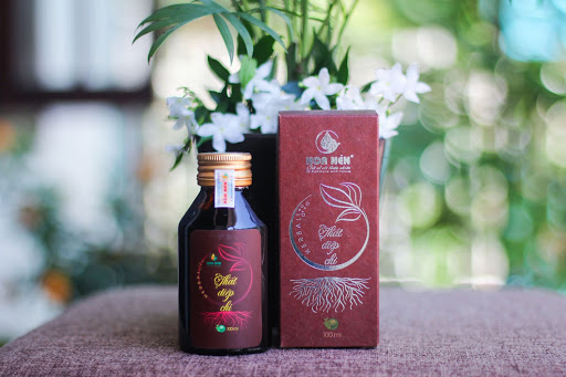 Tinh dầu xoa bóp Thất Diệp Chi 100ml- Thảo dược xoa bóp giúp giảm đau nhức xương khớp, máu huyết lưu thông hiệu quả