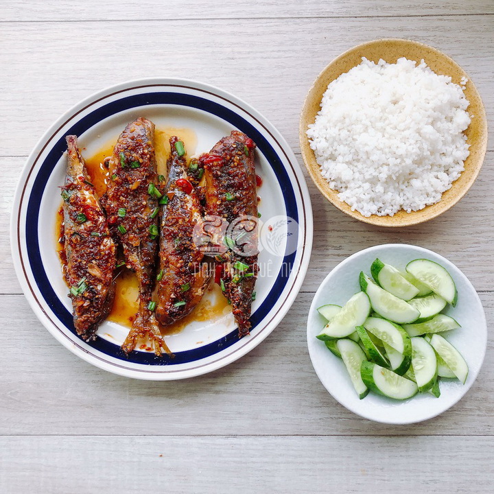 Cá Khô Chiên Đường, Khô Cá Nục không Đầu Đặc Sản Cà Mau Thịt Săn Chắc, Thơm Ngon, Giàu Dinh Dưỡng Hút Chân Không Túi 200GRAM, 500Gram, 1 Kg