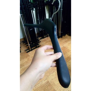 Móc nhựa treo quần áo set 10 cái móc phơi đồ nam nữ cho shop vai to màu dài 38cm